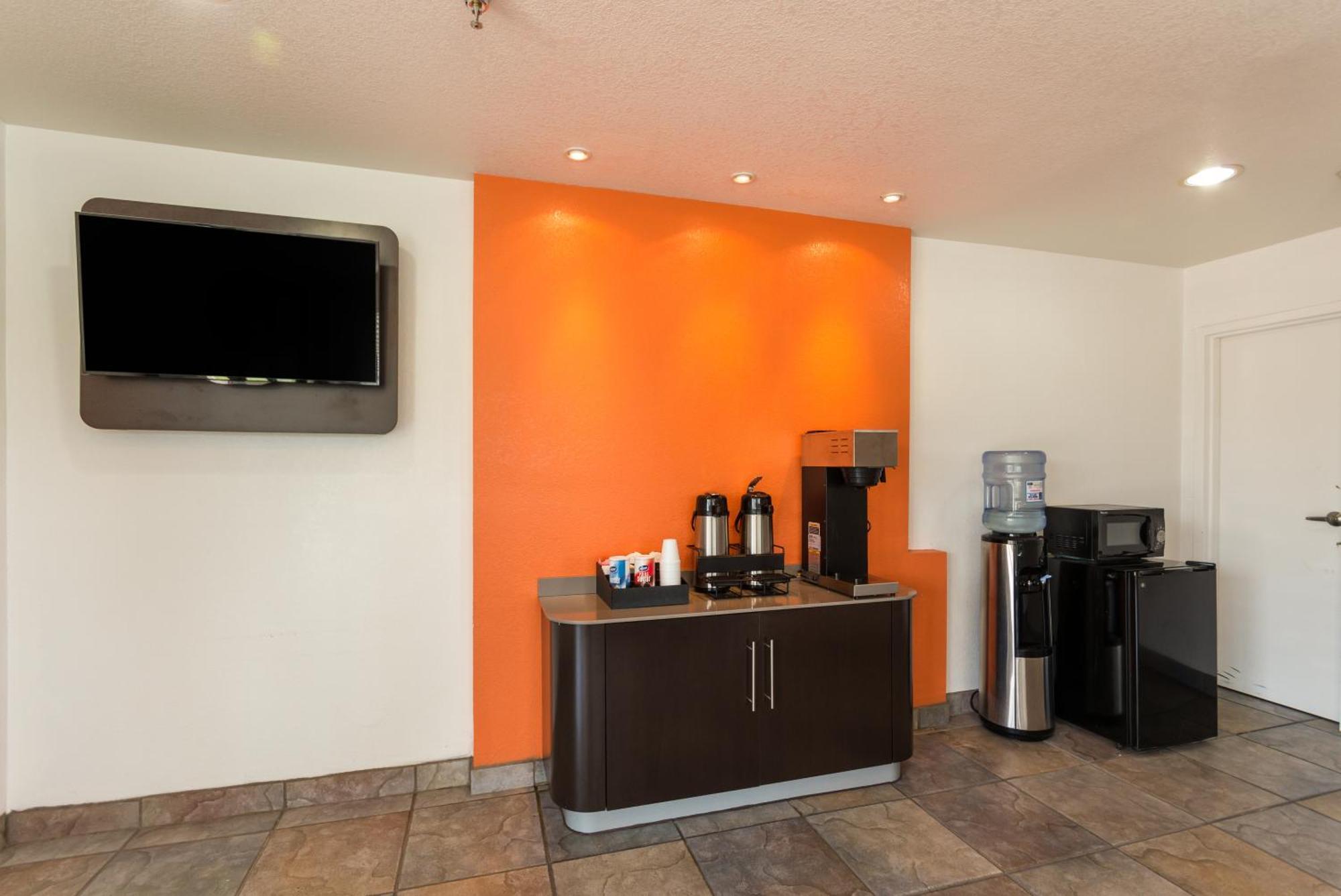 Americas Best Value Inn & Suites Хамбл Экстерьер фото