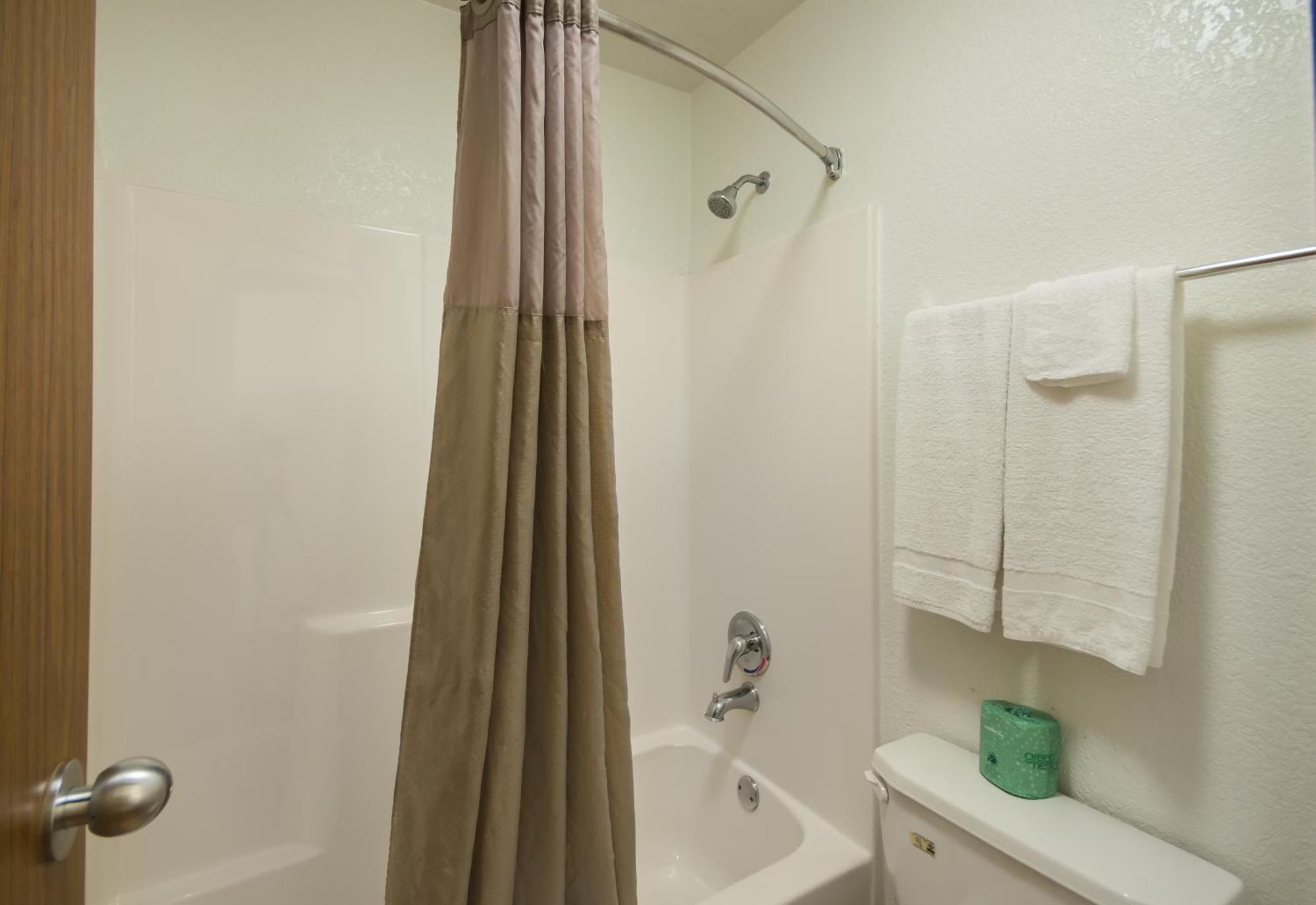 Americas Best Value Inn & Suites Хамбл Экстерьер фото
